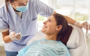 How to Choose the Best Dental Assisting Program